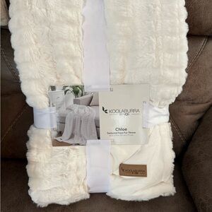 Koolaburra Cream Faux Fur Throw